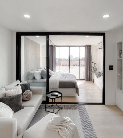 ติดต่อ เต้ย 086-659-5965 Line ID: Creatoeyขายถูกสุด 1,790,000 ฟรีโอนNakorn Ping City View : ใกล้เมญ่า 3 นาทีรีโนเวทใหม่ยกห้อง สวย เฟอร์ฯครบ จบพร้อมอยู่.1 ห้องนอน, 1 ห้องน้ำพื้นที่ 36 ตร.ม.ชั้น 9 วิวสวย.เฟอร์นิเจอร์บิวท์อินเครื่องใช้ไฟฟ้าครบตกแต่งสวย พร้อมเข้าอยู่.ราคาเพียง 1,790,000 บาท (ฟรีโอน)ปล่อยเช่าได้ผลตอบแทนถึงเกือบ 10%.ทำเลที่ตั้งและสิ่งอำนวยความสะดวก3 นาที ถึง ห้างเมญ่า3 นาที ถึง เจ็ดยอดพลาซ่า5 นาที ถึ