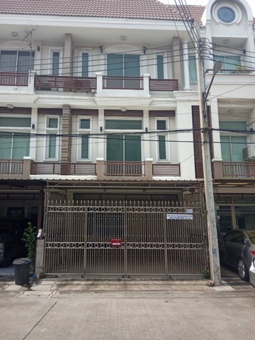 [A784]ให้เช่า 23k ทาวน์โฮม พรีเมียม เพลส เอกมัย - รามอินทรา ซอยนวลจันทร์66 ทำเลดี อยู่ติดถนนประดิษฐ์มนูธรรม เลียบด่วน เหมาะทำออฟฟิศและอยู่อาศัย ทาวน์โฮม 3 ชั้น 23 ตร.วา พื้นที่ใช้สอย 170 ตร.ม 3 ห้องนอน 4 ห้องน้ำ 2 ที่จอดรถ พร้อม แอร์ 2 เครื่อง ประตูแผงสเตนเลสให้พร้อม  เหมาะทำออฟฟิศ 23,000.-/เดือน สัญญาขั้นต่ำ 1 ปี ประกัน 2 เดือน ล่วงหน้า 1 เดือนTEL: 095-940-6781 LINE: @500lkyco https://lin.ee/r1A21Uzพิกัด : Premium place พรีเมียม เ�