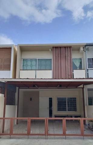 [A783]ให้เช่า 20k ทาวน์โฮม  รีโนเวทใหม่ นาคนิวาส48 โครงการ เดอะ แพลนท์ ซิตี้ ลาดพร้าว 71 The Plant Citi ใกล้รถไฟฟ้า และทางด่วนทาวน์โฮม 2 ชั้น  21 ตร.วา พื้นที่ใช้สอย 110 ตร.ม 3 ห้องนอน 2 ห้องน้ำ 2 ที่จอดรถ พร้อมเครื่องปรับอากาศ 3 เครื่อง /  เครื่องทำน้ำอุ่น / เตียงนอนพร้อมที่นอน 6ฟุต /  เตียงนอนพร้อมที่นอน 5 ฟุต /  ราวแขวนเสื้อผ้าขนาดใหญ่ /  ชุดโซฟา /  ชุดโต๊ะเก้าอี้ทานข้าวสิ่งอำนวยความสะดวก- สวนส