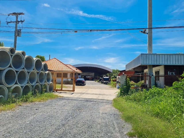 ขายโรงงาน + ที่ดิน ต.เชียงรากน้อย บางปะอิน พร้อมสำนักงาน บ้านพักคนงาน พื้นที่ 3 ไร่ ใกล้ด่วนมอเตอร์เวย์หมายเลข9 พร้อมดำเนินกิจการ เหมาะสำหรับทำโรงงาน,ศูนย์กลางกระจายสินค้า,ผลิตสินค้า,โชว์รูม ฯลฯราคา: THB 25,000,000สอบถามข้อมูล/นัดชมสถานที่ติดต่อ คุณนก 088-978-4659แอดไลน์ ID: 0889784659รายละเอียดทรัพย์สินขายโรงงาน+ที่ดิน ถนนทางหลวงแผ่นดินหมายเลข 3442 พื้นที่ดินรวม 3 ไร่ กว้าง 31 เมตร ลึ�