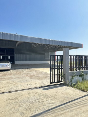 ขายที่ดินพร้อมโกดัง โชว์รูมสินค้าสร้างใหม่พื้นที่ 7 ไร่ 2 งานอยู่อำเภอลาดบัวหลวง จังหวัดอยุธยาเข้าออกได้หลายทางติดถนนใหญ่ ราคาขาย 58 ล้านบาท-รายละเอียด  -ขายที่ดินพร้อมโกดัง โชว์รูมสินค้า พื้นที่ 7 ไร่ 2 งาน พื้นที่อาคาร 4,800 ตร.มโชว์รูม+ออฟฟิศ โกดังเก็บสินค้า 2 ชั้นยังมีพื้นที่เหลือๆใว้สร้างเพิ่มเติมได้- โชว์รูม+ออฟฟิศ 25 × 6 = 150 ตร.ม - ไฟฟ้า 3 เฟส  น้ำประปา  พื้นรับน้ำห