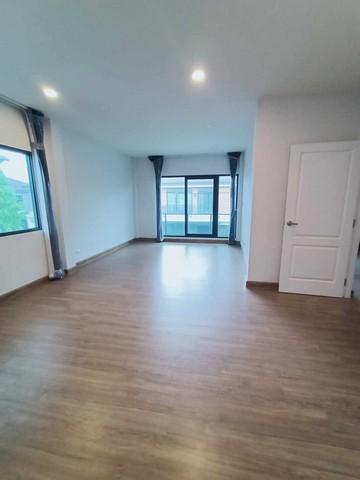 EPL-HS0949 ขายบ้านเดี่ยว2 ชั้น หลังมุม ซอยไทรม้า 18 นนทบุรี โครงการเซนโทร สะพานมหาเจษฎาบดินทร์ฯ 2 ขนาด 60.30 ตารางวา 4 ห้องนอน 5 ห้องน้ำ