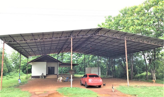 รายละเอียดเพิ่มเติมCode ID : PKK02-11951ราคาขาย     2,568,000 บาท- ขนาดพื้นที่ :  1,200 ตร.ว (3 ไร่) - พื้นที่ใช้สอย :   160 ตร.ม- จำนวนห้อง : 2 ห้องนอน 2 ห้องน้ำ - จอดรถ :   1-2 คัน- บ้านเดี่ยว  :      1 ชั้น- บ้านเดี่ยวหันทางทิศ :- อายุอาคาร :    7 ปีพิกัดทรัพย์ :      https://maps.app.goo.gl/USSXeLc6ZzMGc8KH7สถานที่ใกล้เคียง- ใกล้โลตัส โก เฟรช ชุมชนรุ่งพัฒนา สกลนคร- ใกล้ตลาดประชารัฐขมิ้น- ใกล้วัดโคกเลาะน้อยวนาราม- ใกล้วัดป่าโนนนิวาสสอบถามเพิ่มเ�