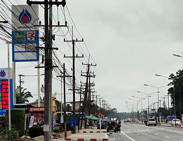 ขายที่ดินมีโฉนด ตั้งอยู่ที่ ตำบลบางหมาก อำเภอเมืองชุมพร จังหวัดชุมพรที่ดินเปล่าขนาด 1 ไร่ 79 ตร.วา อยู่ใกล้ปั๊มน้ำมัน ปตท บางหมากจุดเด่น การคมนาคมสะดวกมากจุดด้อย ที่ดินหน้ากว้างเพียง 4 เมตรและขนาดที่ดินเป็นทรงยาวราคาขาย 800,000 บาทสอบถามข้อมูลCALL : 094 457 4289LINE : 0944574289จูนดา มงคลสุข 