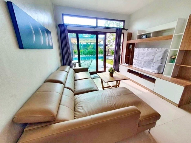 เฟอร์ครบ พร้อมอยู่ ฟลาวเวอร์แลนด์ พัทยา ขาย-เช่าบ้านพูลวิลล่า 5นอน1ชั้น580ตรว. 2,320ตรม. 4น้ำ 2จอดรถ 6แอร์