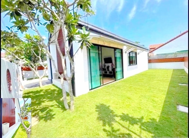  ให้เช่าบ้านเดี่ยว1ชั้น ร่มรื่น น่าอยู่ เฟอร์ครบ สยามคันทรีคลับ ชลบุรี พร้อมอยู่ 55ตรว. 165ตรม. 29,999B-M 2นอน 2น้ำ 2จอดรถ 3แอร์ สยามโปโลปาร์ค Siam Country Club Chonburi 1 storey house for rent shady nice fully furnished ready to move in 55sq.wa. 165sq.m. 29,999B-M 2bed 2bath 2parking 3A/C. Siam Polo ParkสยามคันทรีคลับSiam Country Club ถ.พรประภานิมิต ตำบลโป่ง อำเภอบางละมุง ชลบุรี2 ห้องนอน1 ห้องนั่งเล่น1 ห้องครัว2 ห้องน้ำ2 จอดรถ3 แอร์- ตู้เย็น- ทีวี- เครื่องซักผ้า- เครื่องทำน้ำอุ่น- เครื่องดู