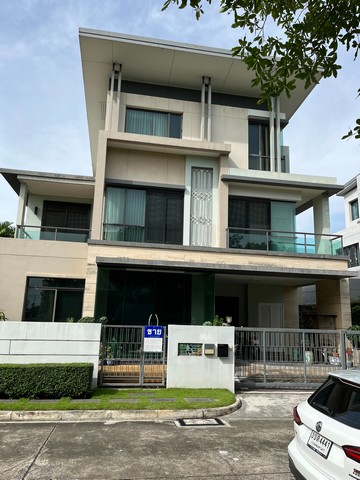 Sub0917ขายบ้านเดี่ยว 3 ชั้น  Narasiri Topiary Nawamintra ใกล้เกษตร-นวมินทร์นาราสิริ โทเพียรี่ นวมินทร์  ราคา 32,000,000 ล้านบาท  รวมโอน ออกค่าใช้จ่ายให้ทั้งหมด (เจ้าของขายเอง ไม่รับเอเจน)สนใจติดต่อ081-9558888081-6236666บ้าน 3 ชั้น  หน้าบ้านหันทิศตะวันออกขนาด 93 ตรว พื้นที่ใช้สอย330ตารางเมตร5ห้องนอน 6ห้องน้ำ+1ห้องน้ำแม่บ้านตั้งอยู่บน เรณูนคร ถนน นวมินทร์ นวลจันทร์ บึงกุ่ม กรุงเทพมหานคร สถานที่ใกล้เคียงห้า