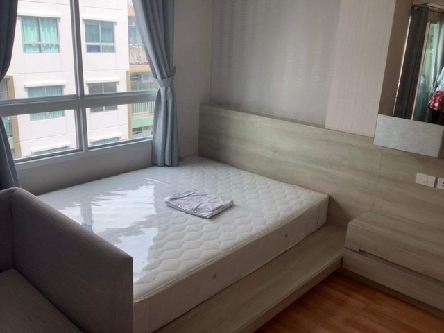 Lumpini Ville สุขุมวิท 76 เป็นส่วนตัว สะอาด สงบ ชั้น 7 BTS แบริ่ง***บริการรับฝากขาย/เช่าบ้าน  คอนโด และให้คำปรึกษา สนใจติดต่อได้ตลอดเวลา*** สนใจรายละเอียดเพิ่มเติมหรือรูปภาพหรือนัดชมห้อง ติดต่อเอกชัย (Aui)T. 089-799-5598Line ID:  @auiauiaui001  ( เติม @ ด้านหน้า ) (Agent Post)---------------------------------------------------------------แบบห้อง  1 ห้องนอน  1 ห้องน้ำขนาด 24 ตรม. ชั้น 7ห้องใหม่สะอาด ตกแต่งสวยงาม พร้อมเข้าอยู่รายละเอียด--------------------------------------------------------------