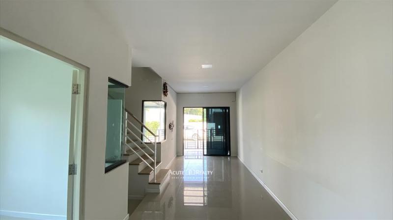 ขายทาวน์โฮมหลังมุม สิริ เพลส เพชรเกษม-สาย 4 พื้นที่กว้างขวาง ทำเลดี