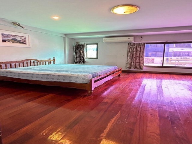 POR3517 ให้เช่า ทาวน์โฮม 3 ชั้น หมู่บ้าน บ้านกลางเมือง ถนนพระราม9 ซอย43 ย่านเดอะไนน์ เขตสวนหลวง ค่าเช่า 25,000 บาท