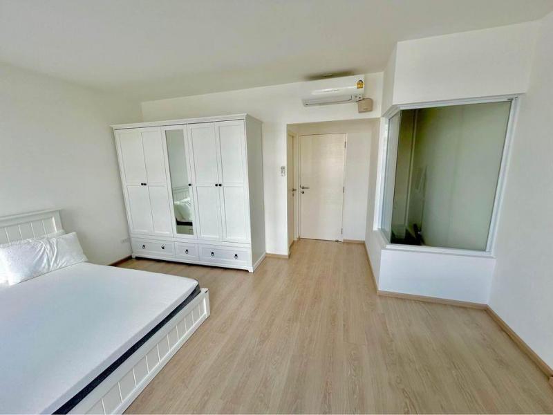 ให้เช่าทาวน์เฮ้าส์ 2 ชั้น เนื้อที่ 20 ตารางวา 2 ห้องนอน 3ห้องน้ำ หมู่บ้านอินดี้2 ซอยรามคำแหง2 ตรงข้ามเมกะบางนา