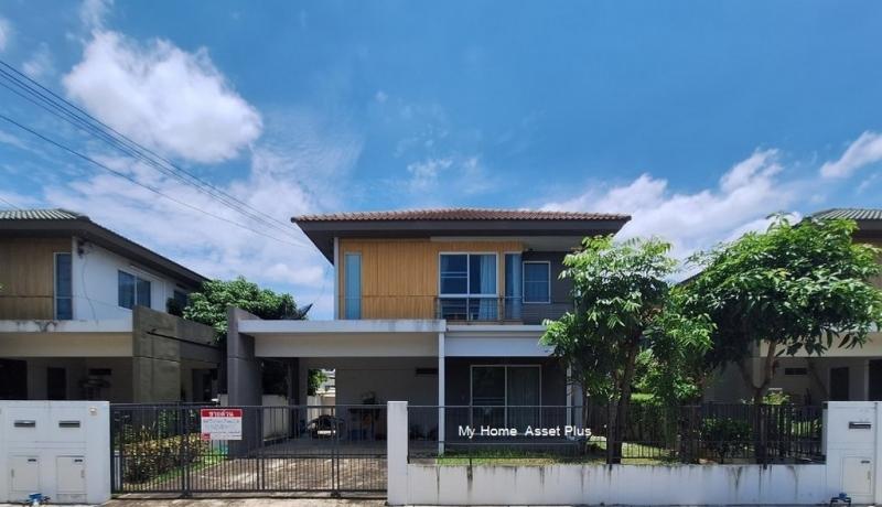 MH0003 ขายบ้าน พฤกษ์ลดา 2 ท่าข้าม-พระราม 2  ขนาด 50 ตร.วาโครงการ :   พฤกษ์ลดา 2 ท่าข้าม-พระราม 2  / Pruklada 2 Thakham-Rama 2ราคาขาย 4.29 ล้านบาทบ้านสวยพร้อมอยู่ทำเลดี แบรนด์L&Hจุดเด่น :- โครงการตั้งอยู่บนถนนสายหลัก ได้แก่ ถนนกาญจนาภิเษก ซอยคลองถนนรายละเอียด :- ขนาดที่ดิน : 50 ตารางวา- 3 ห้องนอน, 3 ห้องน้ำ- 2 ที่จอดรถบ้านทิศใต้สิ่งอำนวยความสะดวก :- คลับเฮ้าส์- สระว่ายน้ำ- ฟิตเนส- สวนสาธารณะ- เข้า-ออกระบบ Key 