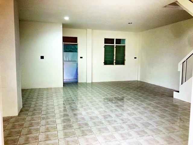 ถ.ญาณวิโรจน์ รพ.สิริเวช เซ็นทรัล จันทบุรี  ทาวน์เฮ้าส์2ชั้น แปลงมุม เซ็นทรัล จันทบุรี 30ตรว. 230ตรม. 3นอน 2น้ำ 2จอดรถ