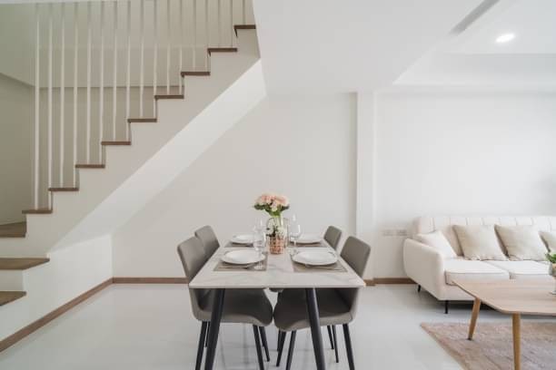 ทาวน์โฮมทำเลทอง 2.49 ล.เท่านั้น ทาวน์โฮม 2 ชั้น 19 ตรว. อำเภอเมือง ตกแต่งพร้อมเฟอร์ครบ สไตล์บ้านมินิมอล รีโนเวทใหม่ ใกล้เซ็นทรัลเฟสติวัล