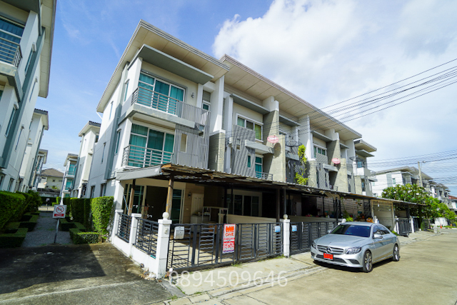  Property ID: M5494ขาย ทาวน์โฮมหลังริม Town Avenue พระราม 9 เนื้อที่ 20.4 ตร.วา 3 ชั้น 3 ห้องนอน 3 ห้องน้ำVDO: https://youtu.be/T-S2S7WKivYโครงการ: ทาวน์ อเวนิว พระราม 9 (Town Avenue Rama9)โดย แสนสิริ (Sansiri)ที่ตั้ง ซอยกรุงเทพกรีฑา 7 ถนนกรุงเทพกรีฑา หัวหมาก บางกะปิ กทม.โลเคชั่น: https://maps.app.goo.gl/pNTS6LEs9dsyL4cx8เนื้อที่ 20.4 ตร.วาพื้นที่ใช้สอย 162 ตร.ม.3 ชั้น 3 ห้องนอน 3 ห้องน้ำหน้าบ้านหันทิศใต้แอร์ 3 เครื่องที่จอดรถ 2 คันพร้อมหลังคาจอดรถครัวบิ้วอินในบ้