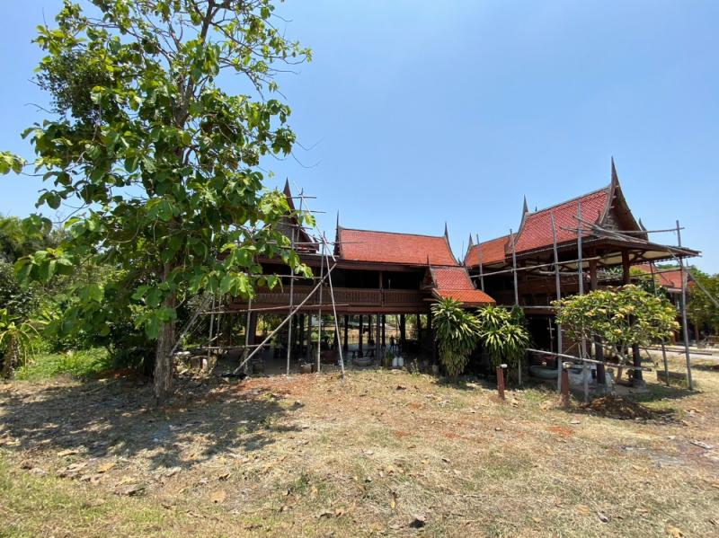 ขายบ้าน พร้อมที่ดิน พร้อมสิ่งปลูกสร้าง ริมแม่น้ำท่าจีน ที่ดิน 2 ไร่ 3 งาน 71 ตารางวา  สมุทรสาคร ที่สวย