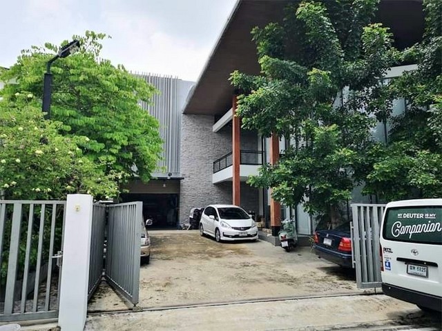 WW94G  ขาย โฮมออฟฟิศ 2ชั้น พร้อมโกดัง ซอยสุขุมวิท101 แยก44