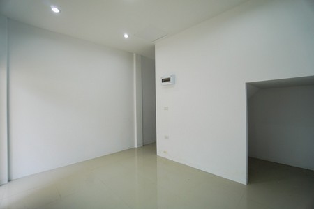 ขายอาคารพาณิชย์ 3 ชั้น 23 ตร.ว.ในทำเลทองบนเกาะสมุย