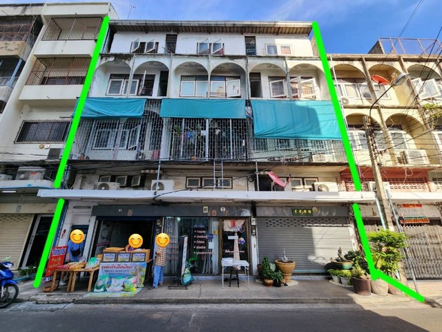 BD0768Shop House For Sale :  Prachasongkroh 33ขายอาคารพาณิชย์  :  ประชาสงเคราะห์ 33ที่ตั้งทรัพย์  :  ซอยประชาสงเคราะห์ 33 แขวงดินแดง เขตดินแดง กรุงเทพมหานคร 10400Sale   : 12,900,000 THB AREA :    46   sq.w.  -   sq.m.TYPE   :  3 Bedroom   3 Bathroom  5 Floorsรายละเอียดทรัพย์ตึกแถว 3 คูหา 5 ชั้น ขายพร้อมผู้เช่า มีผู้เช่าตลอดทั้งปี สถานที่สำคัญใกล้เคียงเดอะ สตรีท รัชดา, ตลาดห้วยขวางโรงเรียนสามเสนนอก ประชาราษฎร์อนุกูลมหาวิทยาลัยหอการค้าไทยPlease contact me for more information and p