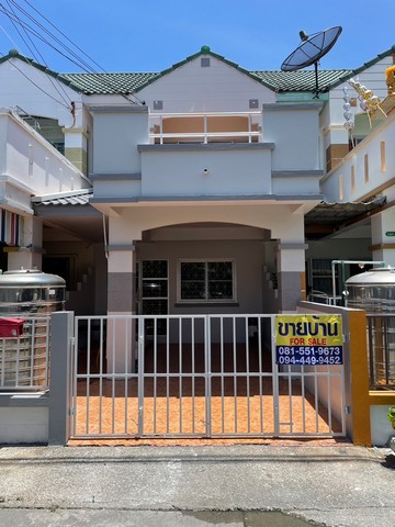 #ขายบ้านวังมุขแลนด์ #บางแสนทาวน์เฮ้าส์ 2 ชั้น พิกัด #หมู่บ้านวังมุขแลนด์ บางแสน,  ชลบุรี พื้นที่ 20.2 ตารางวา  2 ห้องนอน 2 ห้องน้ำ ห้องครัว และที่จอดรถ ราคาขาย2.4 ลบ.ทำเลดีมากกกกก ..... ใกล้ห้างแหลมทองบางแสนใกล้มหาวิทยาลัยบูรพา ใกล้ชายหาดบางแสน ใกล้ตลาดหนองมนสนใจติดต่อ 081-551-9673, 094-449-9452พิกัด:: ถนนบางแสน ต.แสนสุข อ.เมืองชลบุรี จ.ชลบุรี 20130