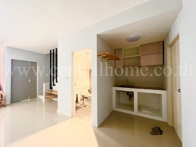 ทาวน์โฮม 3 ชั้น หมู่บ้าน อารียา เดลี่ เกษตร-นวมินทร์ ใกล้ เมเจอร์รัชโยธิน