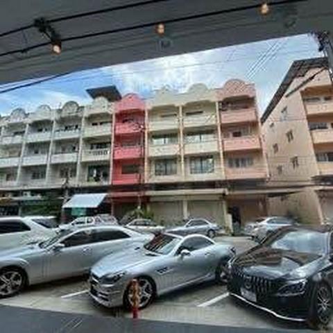 ให้เช่าอาคารพาณิชย์ 2 คูหา 4.5 ชั้น หมู่บ้านซื่อตรง-รัตนาธิเบศร์ ใกล้รถไฟฟ้าไทรม้า เพียง 300 เมตรราคาเช่า 42,000 บาท / เดือน ( ประกัน 2 เดือน ล่วงหน้า 1 เดือน )ที่ตั้ง ตำบลไทรม้า อำเภอเมือง จังหวัดนนทบุรี 11000ติดต่อ : คุณภัสพงณ์ 063-409-8164Line : deedaa23พื้นที่ใช้สอย 632 ตารางเมตร จำนวน 2 คูหา 4.5 ชั้น 6 ห้องนอน 6 ห้องน้ำ จอดรถ 3 คันมี รปภ. 24 ชม ดูแลความปลอดภัยราคาเช่า 42,000 บาท / เดือน ( ประกัน 2 เดือน ล่วงหน้�