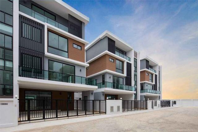 HS0814 ขายบ้านเดี่ยวโฮมออฟฟิศ 4ชั้นหลังริม ถนนกิ่งแก้ว สมุทรปราการ โครงการเดอะเบสท์ วิลล่า บางนา-สุวรรณภูมิ  5ห้องนอน 7 ห้องน้ำ 460.00 ตารางเมตรนื้อที่ 53.1 ตารางวา บ้านใหม่ยังไม่เคยเข้าอยู่ ตกแต่งพร้อมเฟอร์นิเจอร์ Built-In บ้านเดี่ยว Style Modern Luxury ขาย 14.5 ล้านบาท: ติดต่อ : คุณ เอก  : 061-241 4954, 083-017 9463  : Line Id : eak2325: กดลิ้งค์เพื่อเเอดไลน์ครับ : https://line.me/ti/p/A6pc3MTougราคาขาย 14,000,000 บาทที่ตั้ง : ถนนกิ่งแก้ว ซอยกิ่งแก้