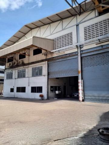 HR2819ให้เช่าโกดังพื้นที่ใช้สอย 4,000 ตารางเมตร บนพื้นที่สีม่วง 3 ไร่   หลังคาสูง 9 ม. ไฟ 3 เฟส ปู่เจ้าสมิงพราย สมุทรปราการ สนใจติดต่อคุณสามารถ 0918070863 ID line : samart863: แอดไลน์ แคปหน้าจอสอบถามได้เลยครับโกดังบนพื้นที่สีม่วง 3 ไร่ พื้นที่ใช้สอย 4,000 ตารางเมตร ปู่เจ้าสมิงพรายรวมพื้นที่ใช้สอยทั้งหมด กว่า 5000ตรม.- โกดัง1 : 17*80ม. = 1,360ตรม.- โกดัง2 : 27*87ม. = 2,349ตรม. -โกดังเปิดหลังคาคลุม : 13*17ม= 221ตรม.- ออฟฟิต3ชั้น