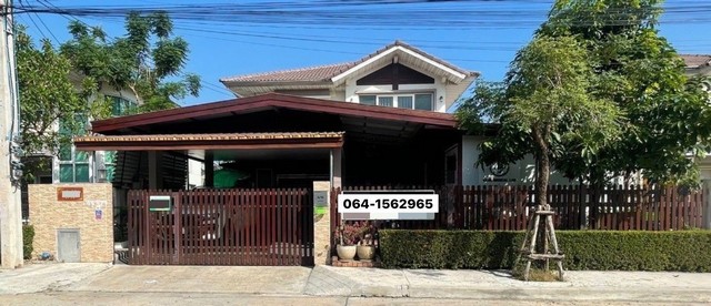 ขายบ้านเดี่ยว 2 ชั้น ศุภาลัย การ์เด้นวิลล์ ถนนกรุงเทพกรีฑาตัดใหม่ ถนนพัฒนาชนบท3-เรียบมอเตอร์เวย์ (เดินทางไปสนามบินสุวรรณภูมิ เพียง 7 กิโลเมตร) ‬ราคาขาย 11.9 ล้านบาท ‬‭#แนะนำสถาบันการเงิน พร้อมช่วยประสานงานให้ ขนาดที่ดินขนาดใหญ่ 71.8 ตารางวาพื้นที่ใช้สอย 250 ตรม. (ต่อเติม home office แยกจากตัวบ้าน )‬‭มี 3 ห้องนอน 3 ห้องน้ำ + 1 ห้องน้ำแยกส่วนของออฟฟิศ 1 ห้องรับแขก ห้องโถงกว้าง‭ทิ�