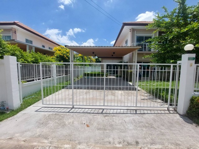 HU3842Detached House For Sale  :  Burirom Ramintra-Safari Worldขายบ้านเดี่ยว  :  บ้านบุรีรมย์ รามอินทรา-ซาฟารีเวิลด์ที่ตั้ง :   ซอยเลียบคลองสอง 23 แขวงสามวาตะวันตก เขตคลองสามวา กรุงเทพมหานคร 10510Sale :  6,585,000 THB AREA   :  80.00  sq.wa - sq.m.TYPE   :  4 Bedroom   3 Bathroom   2 stoeryรายละเอียดทรัพย์4 ห้องนอน 3 ห้องน้ำฟรี ปูหญ้า+จัดสวนสถานที่สำคัญใกล้เคียงแจ๊ส กรีน วิลเลจโลตัส เลียบคลองสองซาฟารีเวิลด์โรงเรียนสาธิตพัฒนาโรงพยาบาลสินแพทย์ รามอินทราพิกัดทร