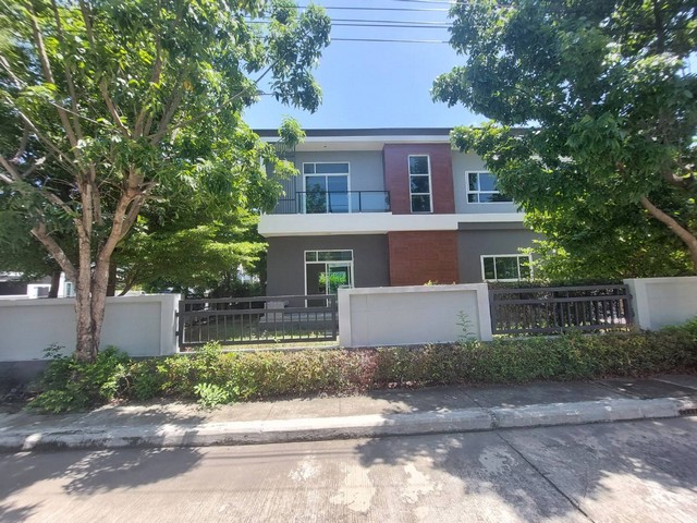 HU3841  ขายบ้านเดี่ยว  :  ลลิล กรีนวิลล์ ลักซ์ รามอินทรา-นวมินทร์  กรุงเทพมหานคร