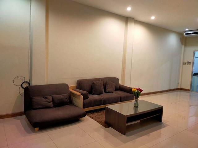 ให้เช่าทาวโฮม 3 ชั้น ย่านมีนบุรี สุวินทวงศ์ รามคำแหง อาร์เคออฟฟิศพาร์ค รามอินทรา-รามคำแหง พื้นที่ใช้สอย 190 ตร.ม. 4 ห้องนอน 3 ห้องน้ำ