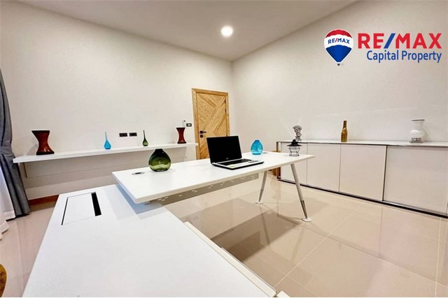 พูลวิลล่า 3 ห้องนอนในห้วยใหญ่