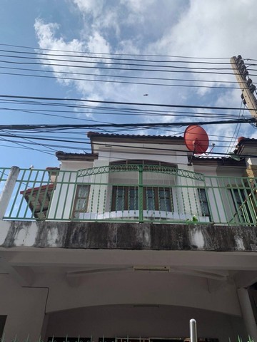 ทาวน์เฮ้าส์ 2 ชั้น #หมู่บ้านบุศรินทร์ ถนนเสมาฟ้าคราม ลำลูกกาคลอง2 ปทุมธานี 36 ตร.ว  3 ห้องนอน 2 ห้องน้ำ 2.4 ล้านบาท ทำเลดี #ใกล้รถไฟฟ้าคูคต