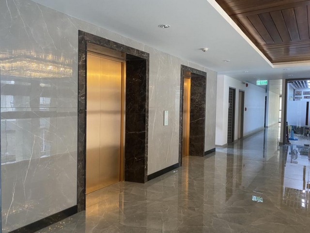 ให้เช่าพื้นที่สำนักงาน 1000 ตารางเมตร ชั้น 3 พร้อมอุปกรณ์สำนักงาน ย่านรัชดา ใกล้ MRT สุทธิสาร