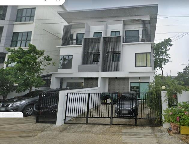 EPL-HR2879 ให้เช่าโฮมออฟฟิศ 3 ชั้น Style modern ใกล้สวนหลวง ร.9 ถ.เฉลิมพระเกียรติ ร. 9 ซ.30 เนื้อที่ 35.2 ตารางวา พื้นที่ใช้สอย 210 ตรม. 3 ห้องนอน 3 ห้องน้ำ แอร์ 4 ตัว ราคาเช่า 38,000 บาท: ติดต่อ : คุณ เอก  : 061-241 4954, 083-017 9463  : Line Id : eak2325: กดลิ้งค์เพื่อเเอดไลน์ครับ : https://line.me/ti/p/A6pc3MToug*** ราคาเช่า 38,000 บาท/เดือนที่ตั้ง:: เฉลิมพระเกียรติ ร. 9 ซอย 30 แยก 32 แขวงดอกไม้ เขต ประเวศ กรุงเทพมหานคร 10250โฮมออฟฟิศ 3 ชั้น เฉลิมพระเกียรติ ร. 9 ซอย 30เน