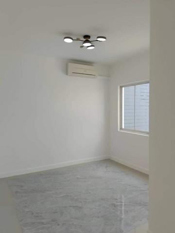 EPL-HS0968 ขายทาวน์โฮม 2 ชั้น สไตล์บ้านเดี่ยว บางนา กม.8 ซ.มหาชัย หมู่บ้านเดอะวิลเลจ เนื้อที่ 28ตรม. 3ห้องนอน 2ห้องน้ำ รีโนเวทพร้อมเข้าอยู่