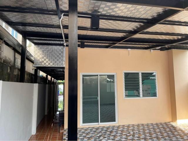 ให้เช่าทาวน์โฮม 3 ชั้น โครงการเมอริท เพลส ลาดพร้าว 87 เดินทางสะดวก