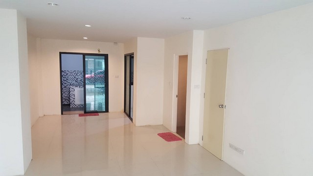 ให้เช่า ทาวน์โอม3ชั้น บ้านกล้วย-ไทรน้อย  บางบัวทอง แอร์ 3 ตัว    14500 บาท