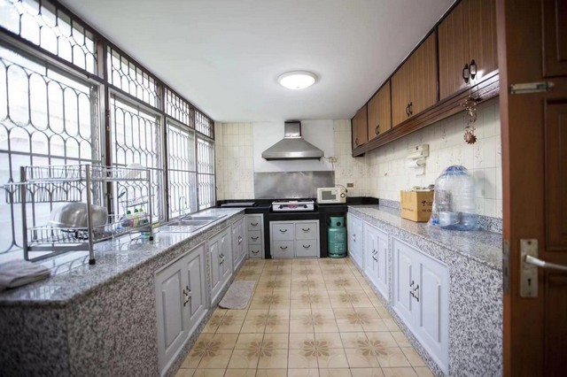 บ้านสวยให้เช่า เดือนละ 35,000 บาท ใจกลางช้างคลาน เมืองเชียงใหม่