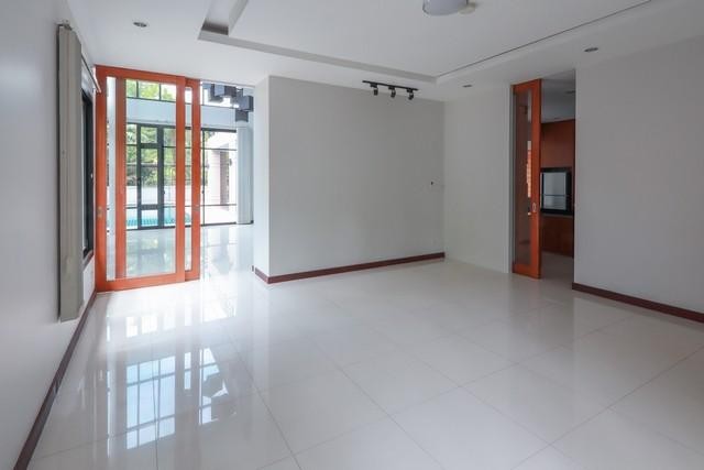 WW147S  ขาย หมู่บ้านนันทวัน รามอินทรา-วัชรพล (Nantawan Ramintra-Watcharaphon) ถนนสุขาภิบาล 5  ใกล้ห้าแยกวัชรพล