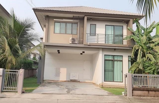 BH2532 ให้เช่าบ้านเดี่ยว 50 ตร.วา โครงการ Hcape serene สุขาภิบาล 2 หลังมุม 4 ห้องนอน 3 ห้องน้ำ เฟอร์นิเจอร์และเครื่องใช้ไฟฟ้าบางส่วน contact : คุณบัว Bua Agent 0936464597, 0826914598Line : Bua093ราคาขาย 6.99 ล้านบาท ราคาเช่า 35,000/ เดือน มัดจำ 2 ล่วงหน้า 1 BH2532 โครงการ Hcape serene สุขาภิบาล2 ซอย15/1 ถนนอ่อนนุช บ้านเดี่ยว 2 ชั้น 50 ตารางวา 187ตารางเมตร 4 ห้องนอน 3 ห้องน้ำ 1ห้องครัว 1ห้องรับแขก แอร์ 5 เครื่อง เครื่องทำน้ำอุ่น 3 เครื่อง เครื่องก�