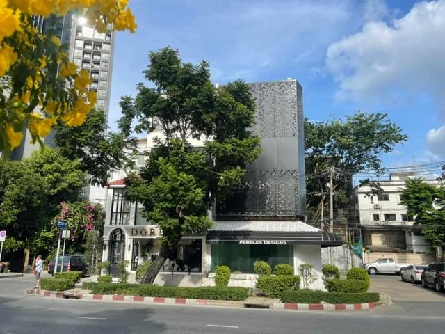 ให้เช่าอาคาร 3.5 ชั้น เนื้อที่ 25 ตารางวา 3 ห้องนอน 3 ห้องน้ำ ติดถนนนราธิวาสราชนครินทร์ เขตสาทร