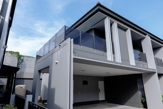 ขายบ้านหรู 2 ชั้น 82.2 ตรว. โครงการเศรษฐสิริ กรุงเทพกรีฑา 2 แปลงติดสวน ตกแต่งบิ้วอินพร้อมอยู่