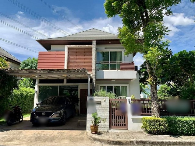 AP10519,500,000 Bath ขายบ้านเดี่ยวโครงการ : หมู่บ้านบลู ลากูนที่ตั้งทรัพย์ :  ถนนกาญจนาภิเษก แขวงดอกไม้ เขตประเวศ กรุงเทพมหานคร 10250พื้นที่ 80.00 ตร.ว.3 ห้องนอน 4 ห้องน้ำ จอดรถ 2 คันจุดเด่นทรัพย์บ้านเดี่ยว 2 ชั้น ตกแต่งพร้อมเข้าอยู่พื้นที่ใช้สอย 250 ตร.ม.แอร์ 5 ตัวระเบียง outdoor ข้างบ้านบ่อปลา, สวนรอบบ้านหมู่บ้านเดินสายไฟลงใต้ดินต้นไม้ใหญ่รอบหมู่บ้านสถานที่สำคัญใกล้เคียงเมกา บางนา, อิ