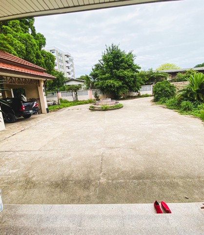 TD562  ขายที่ดินแปลงงามพร้อมบ้าน :          บางแสน ชลบุรี