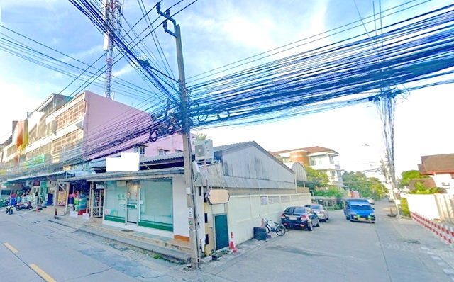 วชิรธรรม สุขุมวิท 101/1 ซีคอนสแควร์ ศรีนครินทร์ ให้เช่าตึกแถว2คูหา เฉพาะชั้น1 50ตรว. 200ตรม. 2จอดรถ