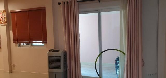 ขายบ้านแฝดสไตล์บ้านเดี่ยว 2 ชั้น  ใกล้ ARL บ้านทับช้าง ชวนชื่น พาร์ค อ่อนนุช-วงแหวน เนื้อที่ 36 ตร.วา.3 ห้องนอน 3 ห้องน้ำ