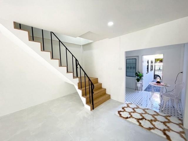 C4143 ขายทาวน์โฮม 3 ชั้น หมู่บ้านชลดดา ซอยสายไหม 34 รีโนเวทใหม่ ใกล้ตลาดเอซีสายไหม