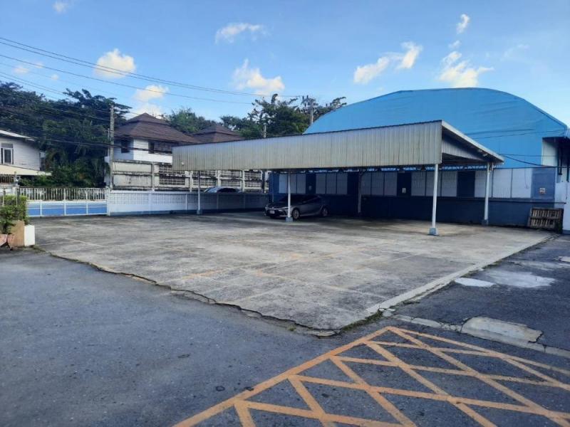 EPL-BR0035 ให้เช่าอาคารสำนักงาน ย่านรามอินทรา-วัชรพล บางเขน พื้นที่ใช้สอยทั้งหมด 2400 ตารางเมตร จอดรถได้ประมาณ 20-30 คัน แนวรถไฟฟ้าสายสีชมพู เช่า 190,000 บาท: ติดต่อ : คุณ เอก  :  061-241 4954   &   083-017 9463   : Line Id : eak2325: กดลิ้งค์เพื่อเเอดไลน์ครับ :  https://line.me/ti/p/A6pc3MToug     :  https://line.me/ti/p/OLEY0bJTsVราคาเช่า 190,000 บาทต่อเดือน ประกัน 2 เดือนจ่ายล่วงหน้า 1 เดือน สัญญา 1 ปีสถานที่ตั้ง แขวงท่าแร้ง เขตบางเขน กรุงเทพมหานคร 10220 พื้นที่ทั้ง�